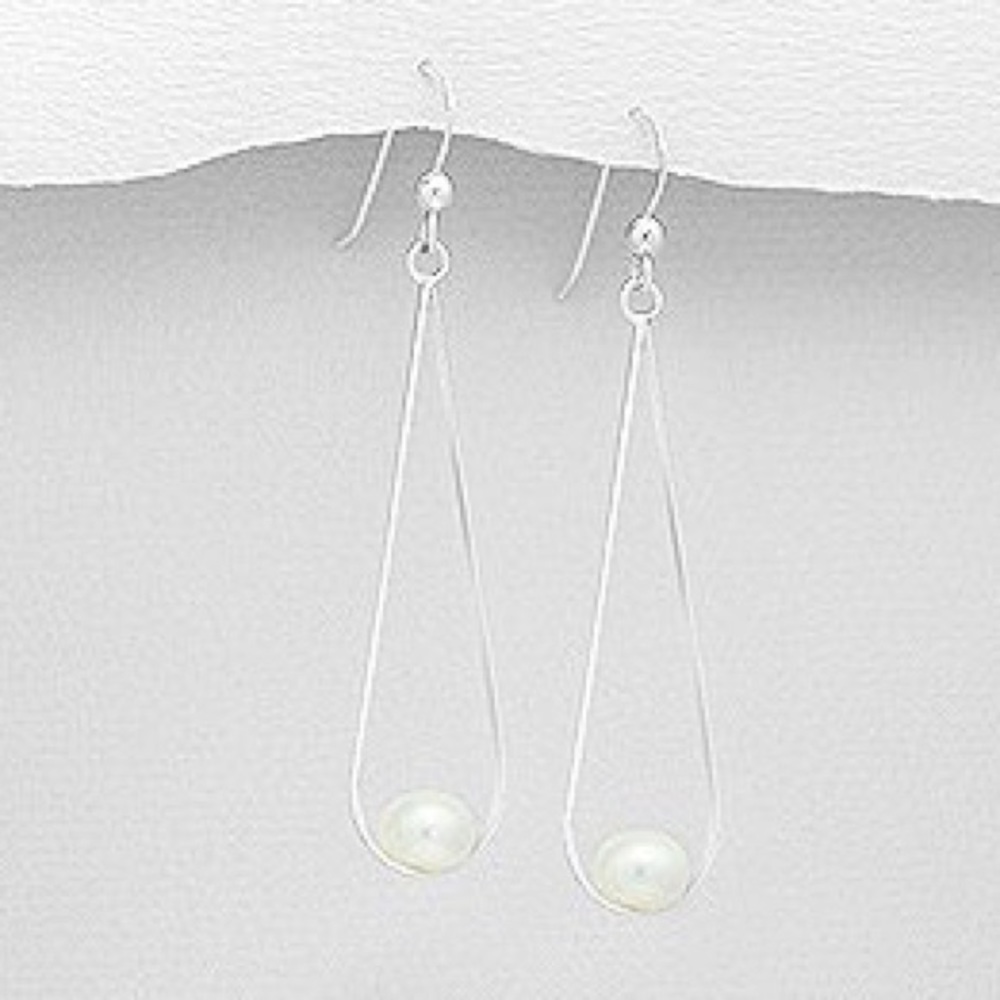 035 🆕 925 Silver Hook Freshwater Pearl Earrings